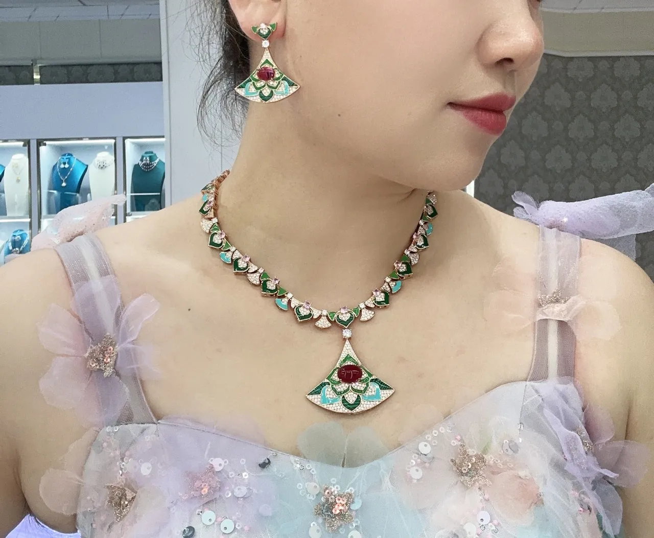 Green Pink Fan-Shaped Enamel-Inlaid Earrings 4