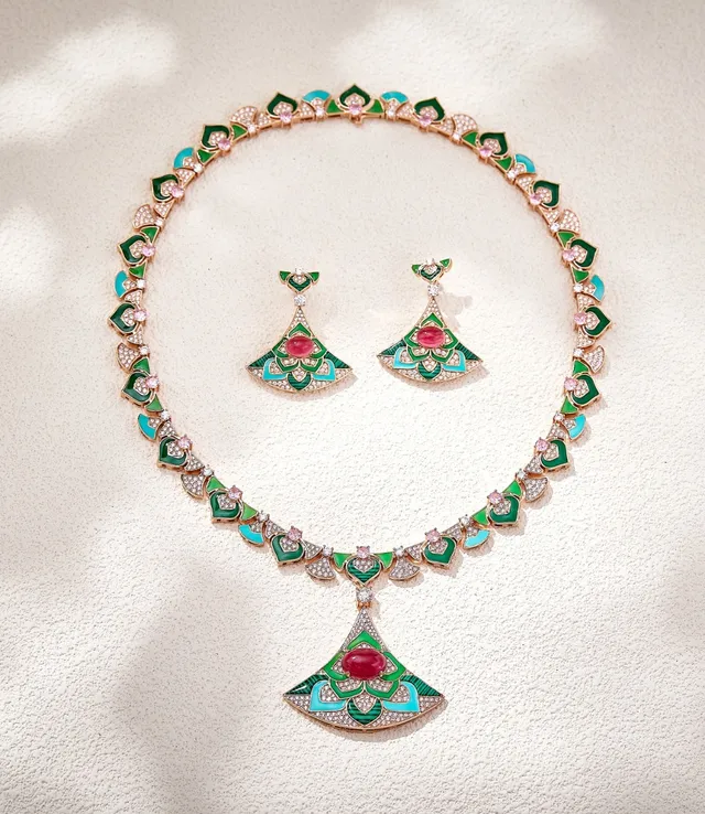 Green Pink Fan-Shaped Enamel-Inlaid Earrings 7