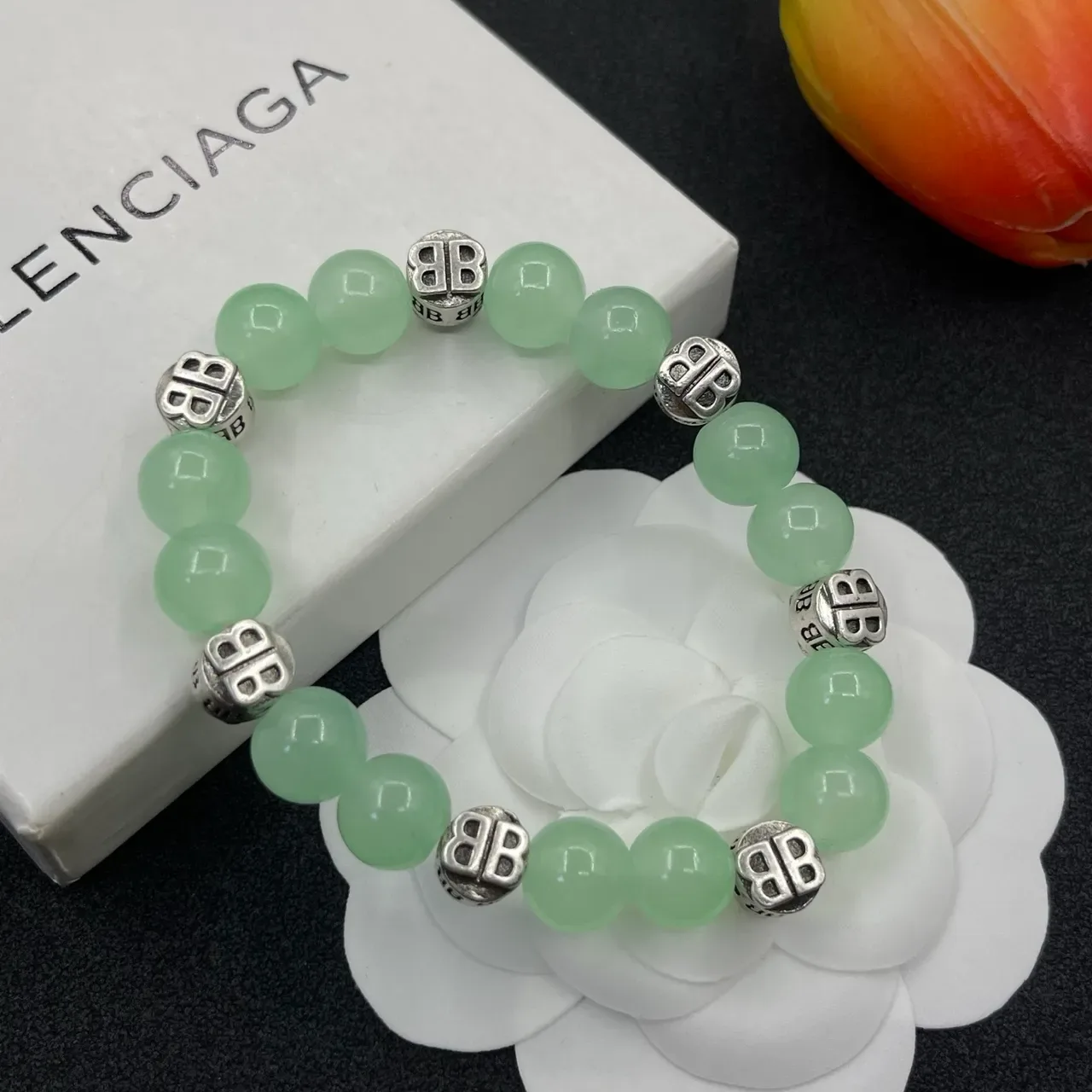 Green Stone and Silver-Tone Beaded Bracelet 4