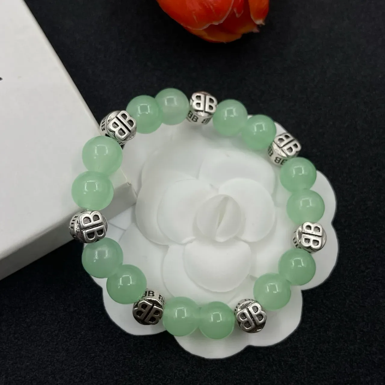 Green Stone and Silver-Tone Beaded Bracelet 5
