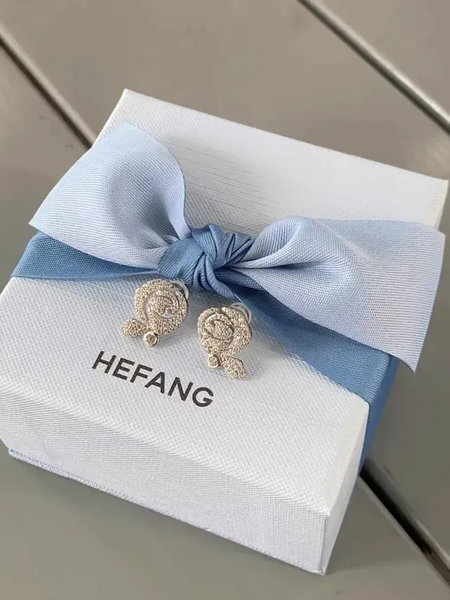 HEFANG Pavé Crystal Rose Pendant Necklace 8