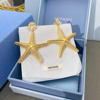 HEFANG Starfish Pavé-Crystal Gold-Tone Earrings