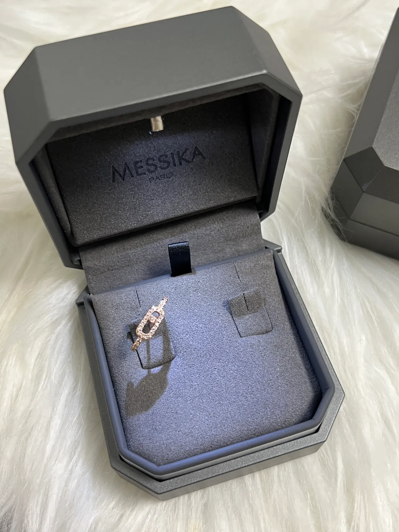 Messika Gray Silver Pavé-Set Oval-Link Motif Earrings 2