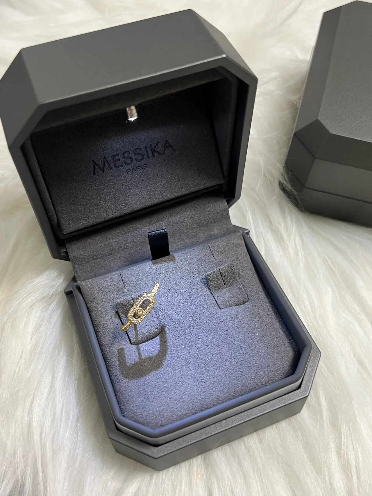 Messika Gray Silver Pavé-Set Oval-Link Motif Earrings 3