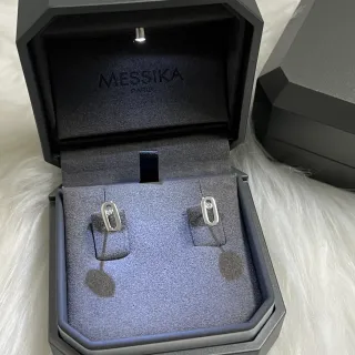 Messika Oval Open-Frame Single Stone Stud Earrings