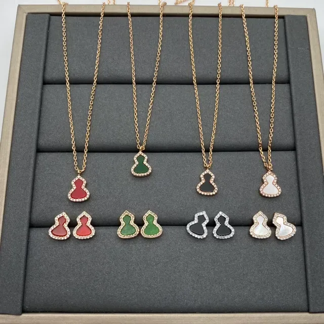 Multicolor Gourd-Shaped Silhouette Pavé Crystal Border Necklace 1
