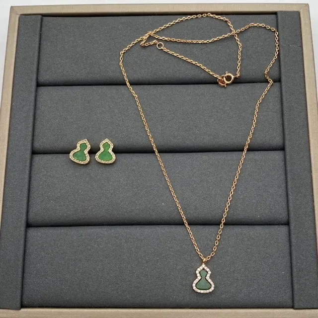 Multicolor Gourd-Shaped Silhouette Pavé Crystal Border Necklace 4