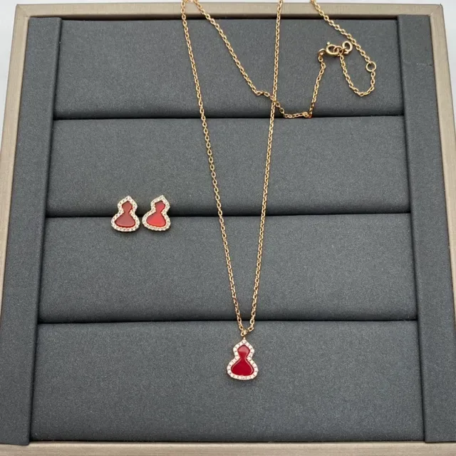 Multicolor Gourd-Shaped Silhouette Pavé Crystal Border Necklace 6