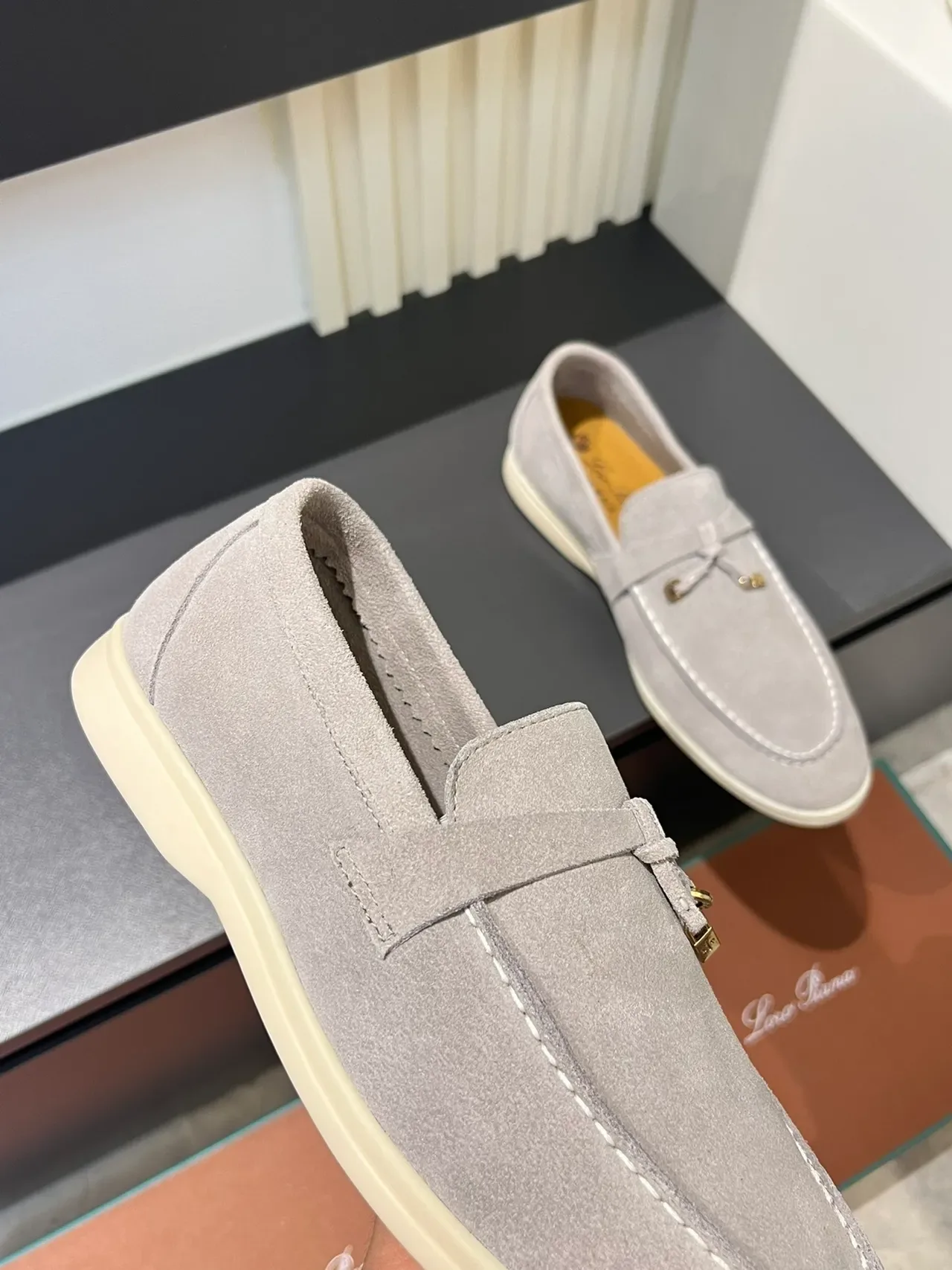 Multicolor Tassel-Front Suede Upper Loafer 13
