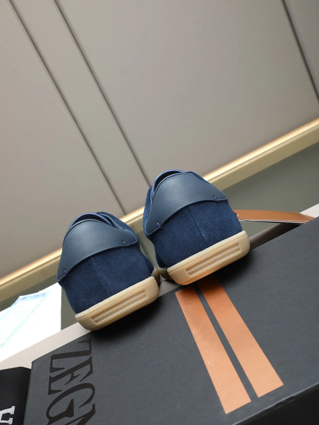 Navy Beige Suede Upper Gum Rubber Sole Sneakers 4
