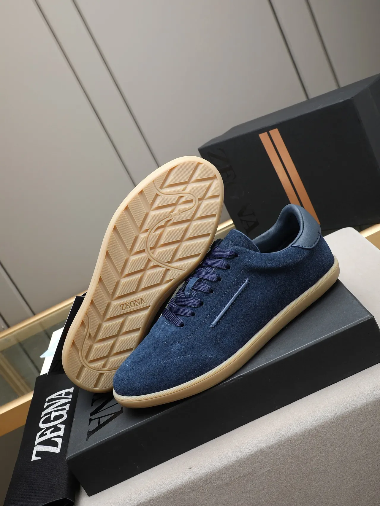 Navy Beige Suede Upper Gum Rubber Sole Sneakers 5