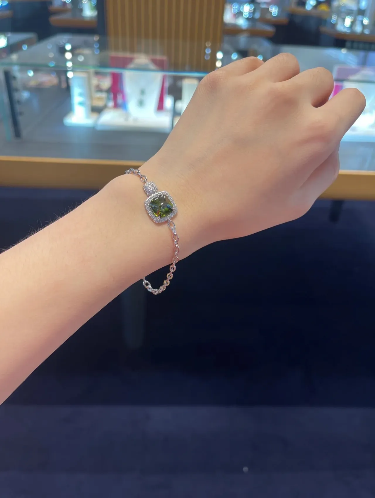 Navy Silver Chain Link Cushion-Cut Green Gemstone Bracelet 3