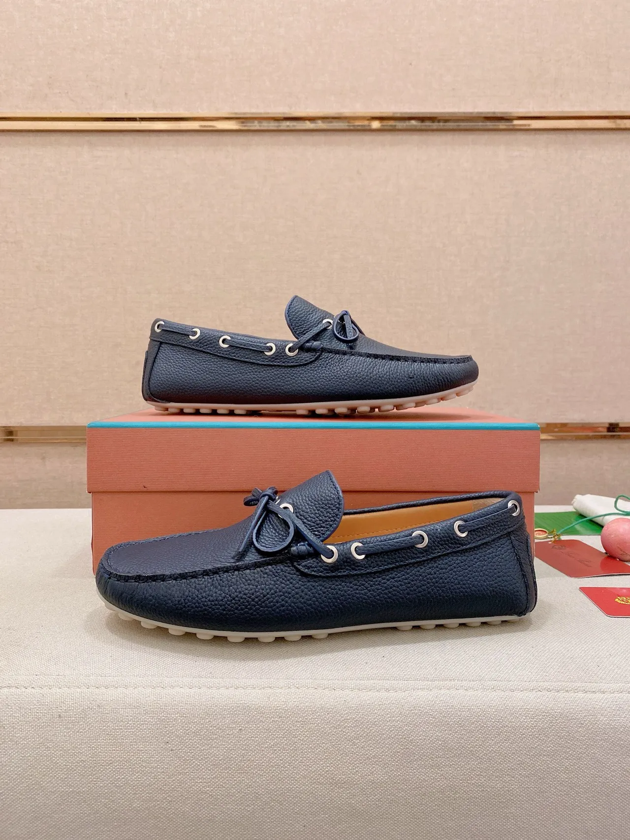 Navy White Pebbled Leather Moc-Toe Construction Boat Shoes 7