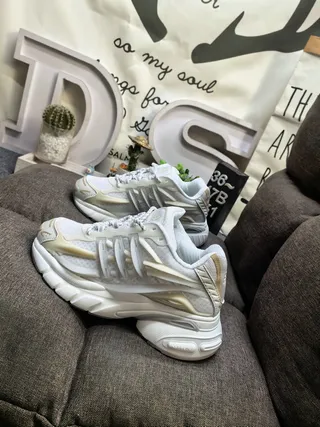 Off-White Chunky Lifestyle Sneakers 7