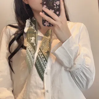 橄榄绿和米色印花窄丝巾