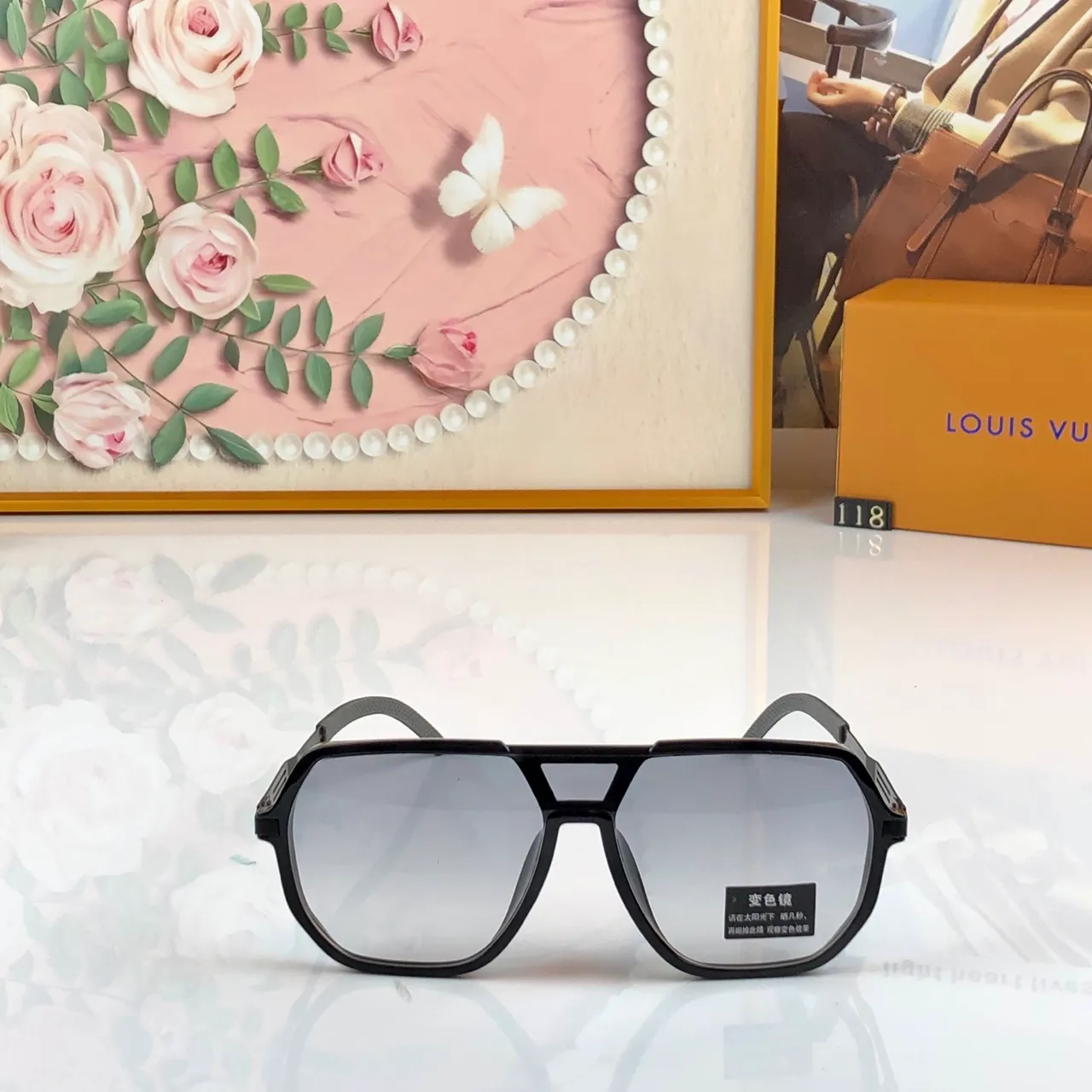 Oversized Geometric Aviator-Inspired Black Sunglasses 2