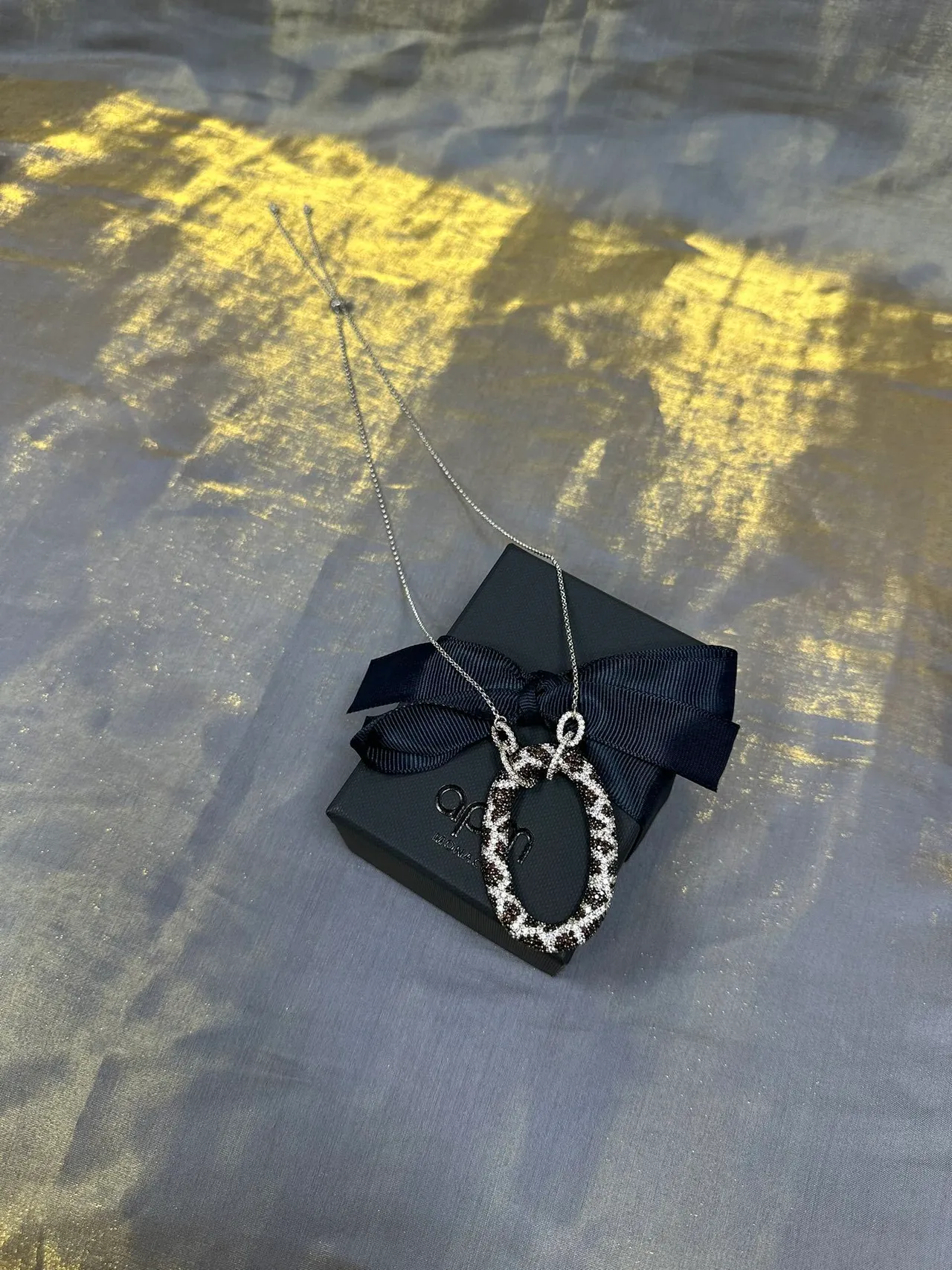 Pavé Oval Knot Bail Pendant Necklace 9