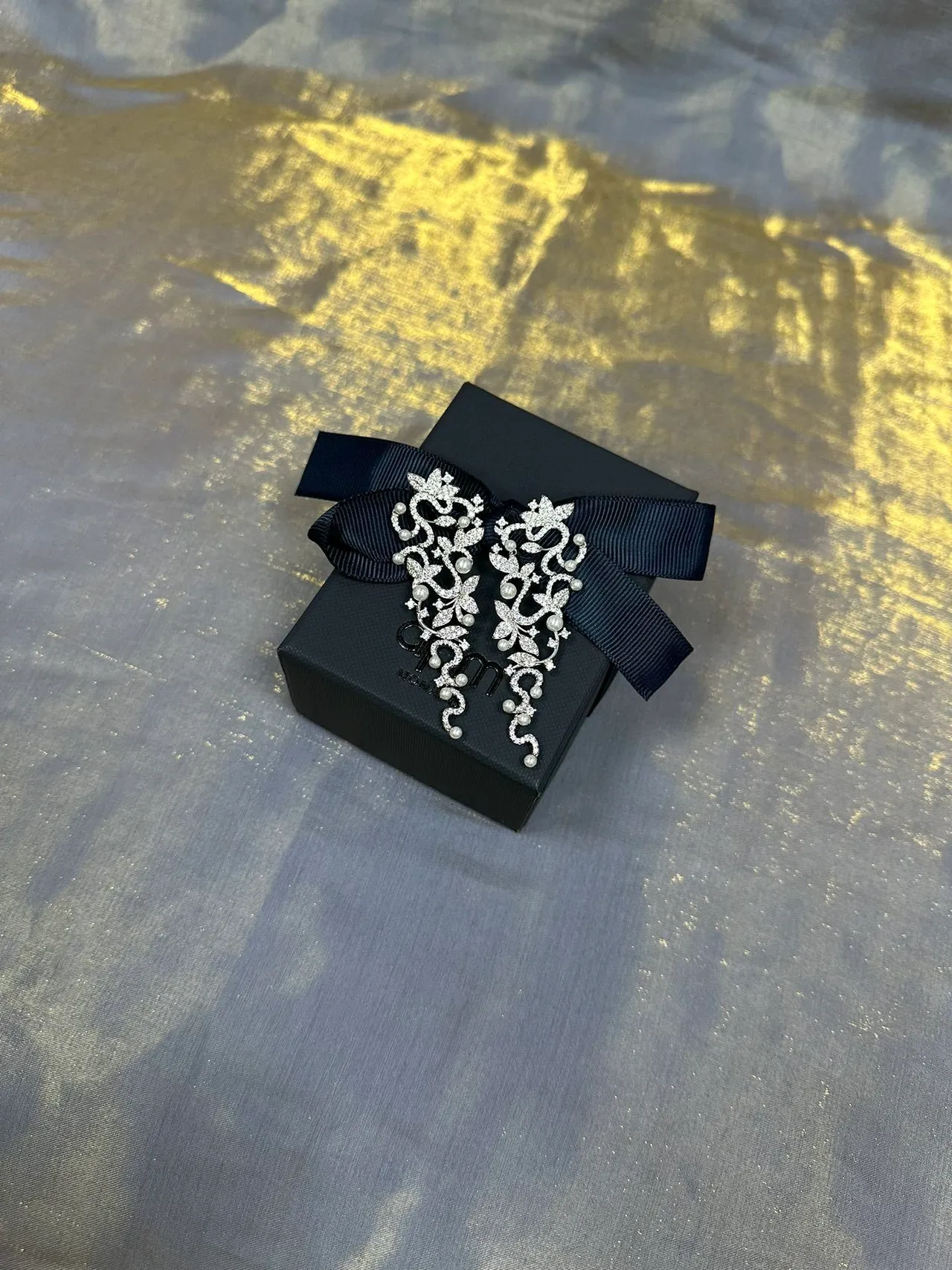 Pearl and Crystal Vine Dangling Earrings 7