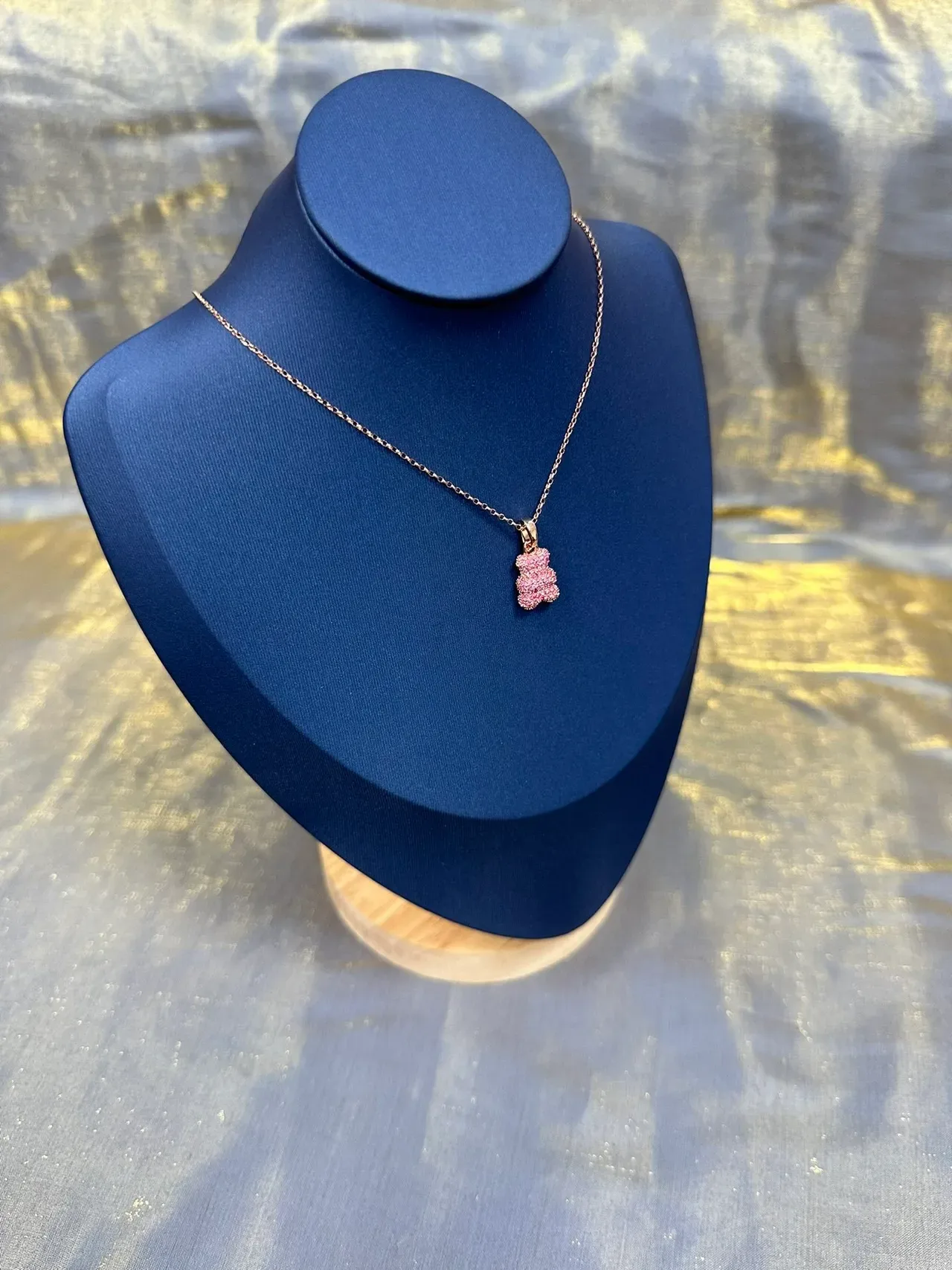 Colar com pingente de ursinho de goma rosa de cristal 9