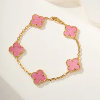 Pulsera de cadena de eslabones de oro rosa con cinco incrustaciones en forma de trébol