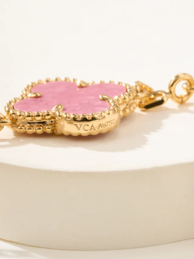 Pulseira de corrente de ouro rosa com cinco incrustações em forma de trevo 3
