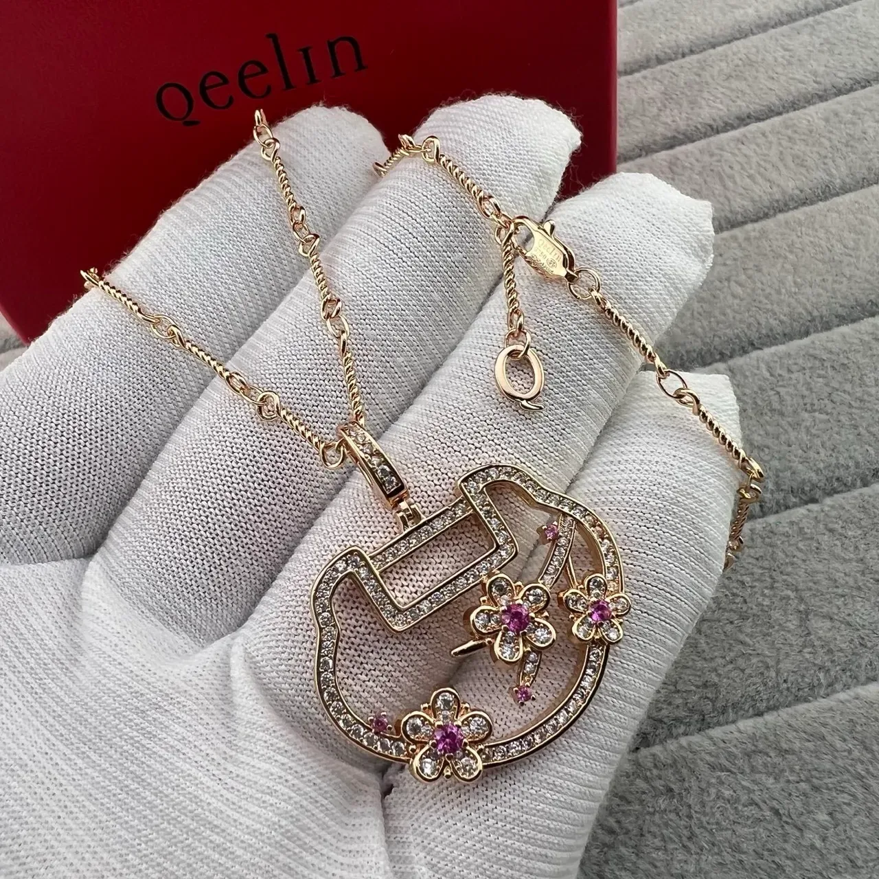 Qeelin Collier Pendentif Gemmes Florales Tonalité Or 4