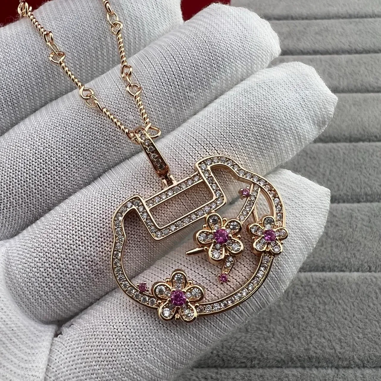 Qeelin Collier Pendentif Gemmes Florales Tonalité Or 5