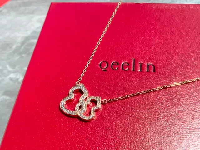 Qeelin Wulu Interlocking Double-Heart Pavé Necklace 4