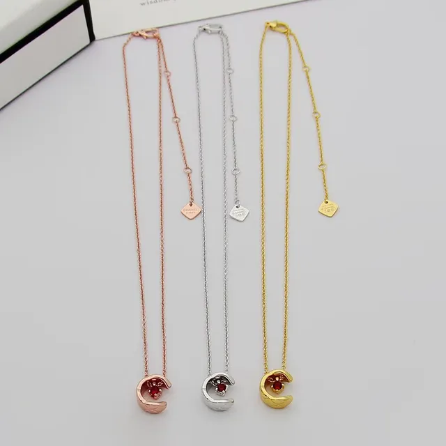 Red Gold Crescent Moon Pendant Gemstone Centerpiece Necklace 6