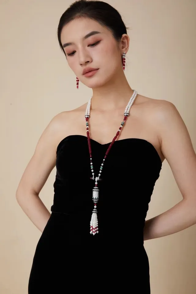 Red White Beaded Tassel Pendant Necklace 2