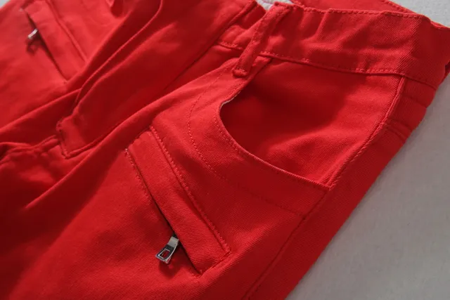 Red Zippered Thigh Pocket Quilted Knee Pants 15