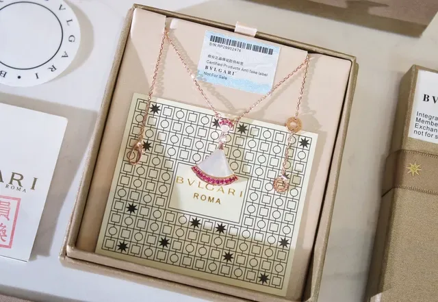 Rose Gold Fan-Shaped Mother-of-Pearl and Pink Gemstone Pendant Necklaces 8