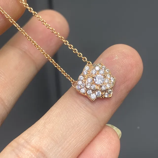 Rose-Shaped Pavé Diamond Pendant Necklace 4