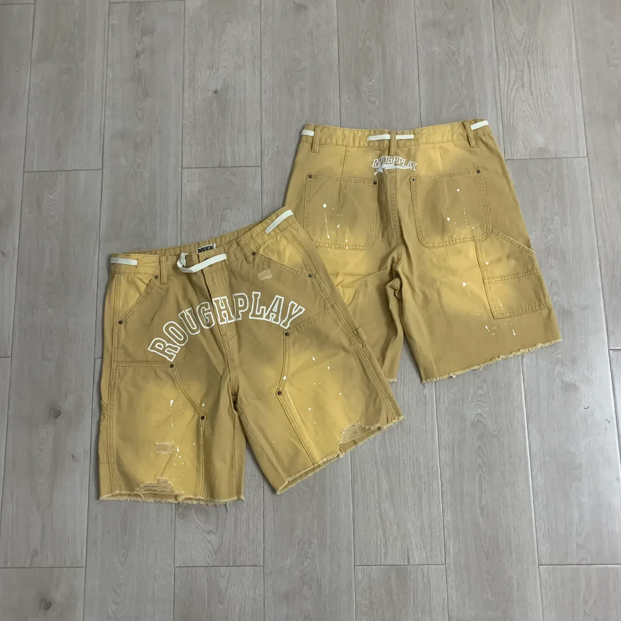 Roughalay Arch Logo Distressed Cargo Shorts 15