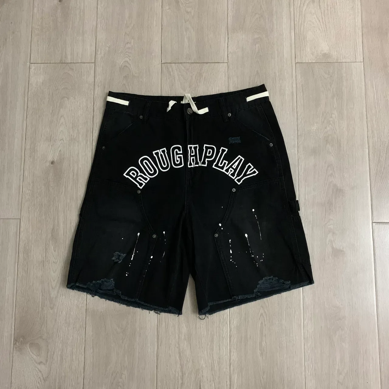 Roughalay Arch Logo Distressed Cargo Shorts 22
