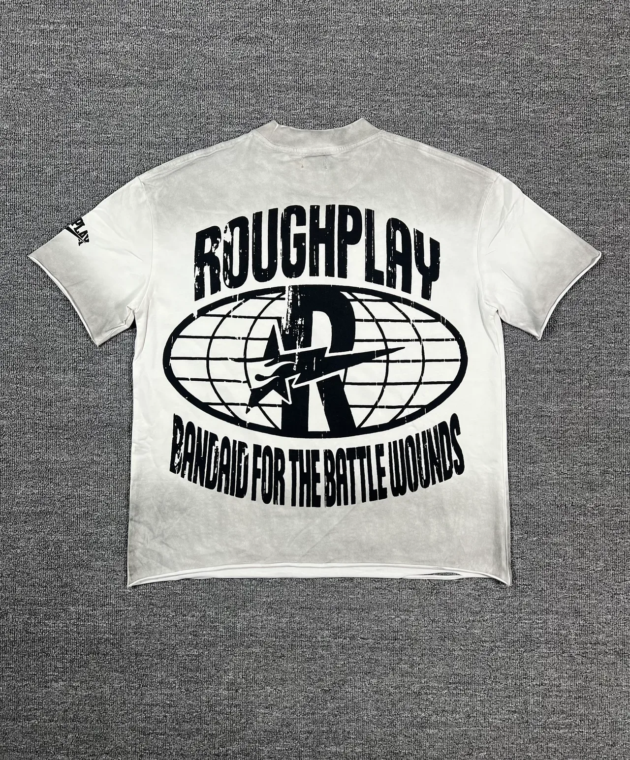 Roughplay एसिड-वॉश डिस्ट्रेस्ड ग्राफिक टी-शर्ट 2