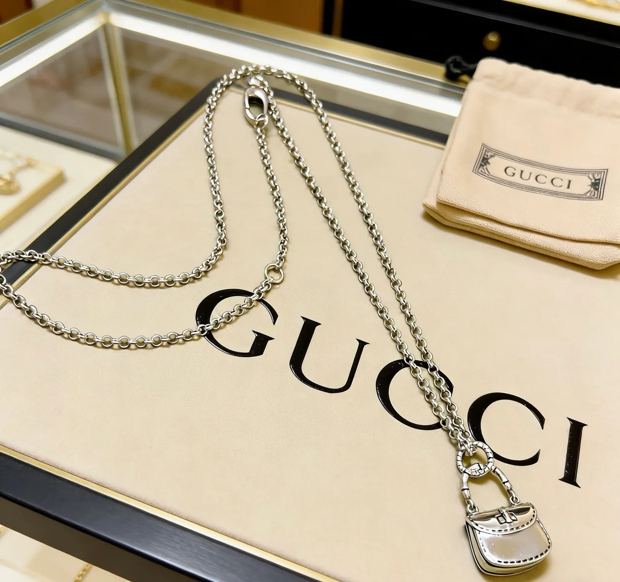 Silver Chain Handbag-Shaped Pendant Necklace 3