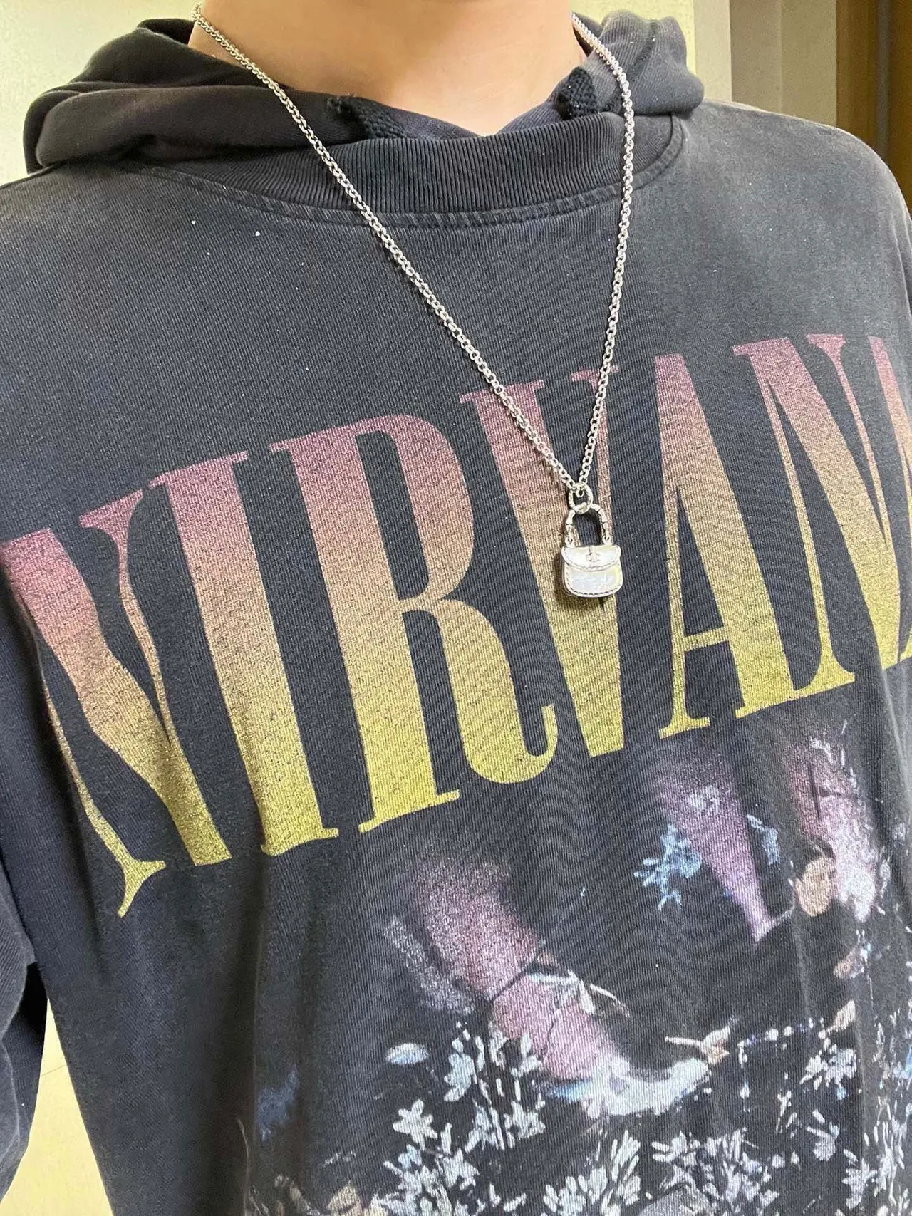 Silver Chain Handbag-Shaped Pendant Necklace 8