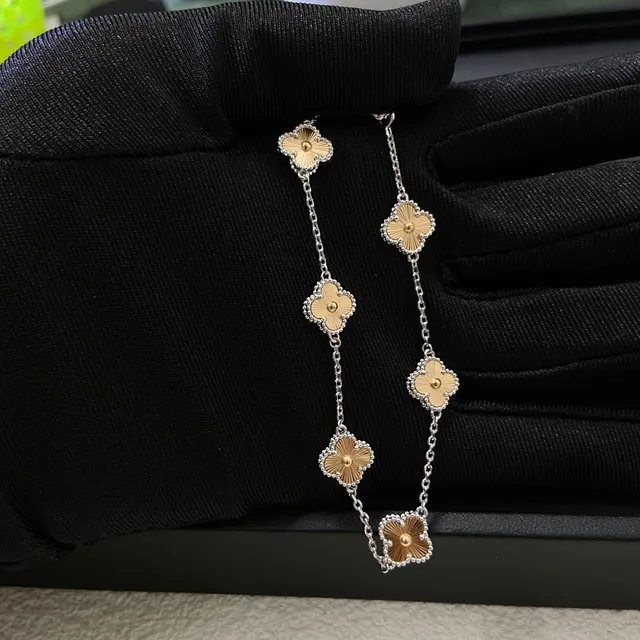 Silver Gold Chain Four-Petal Flowers Bracelet 4