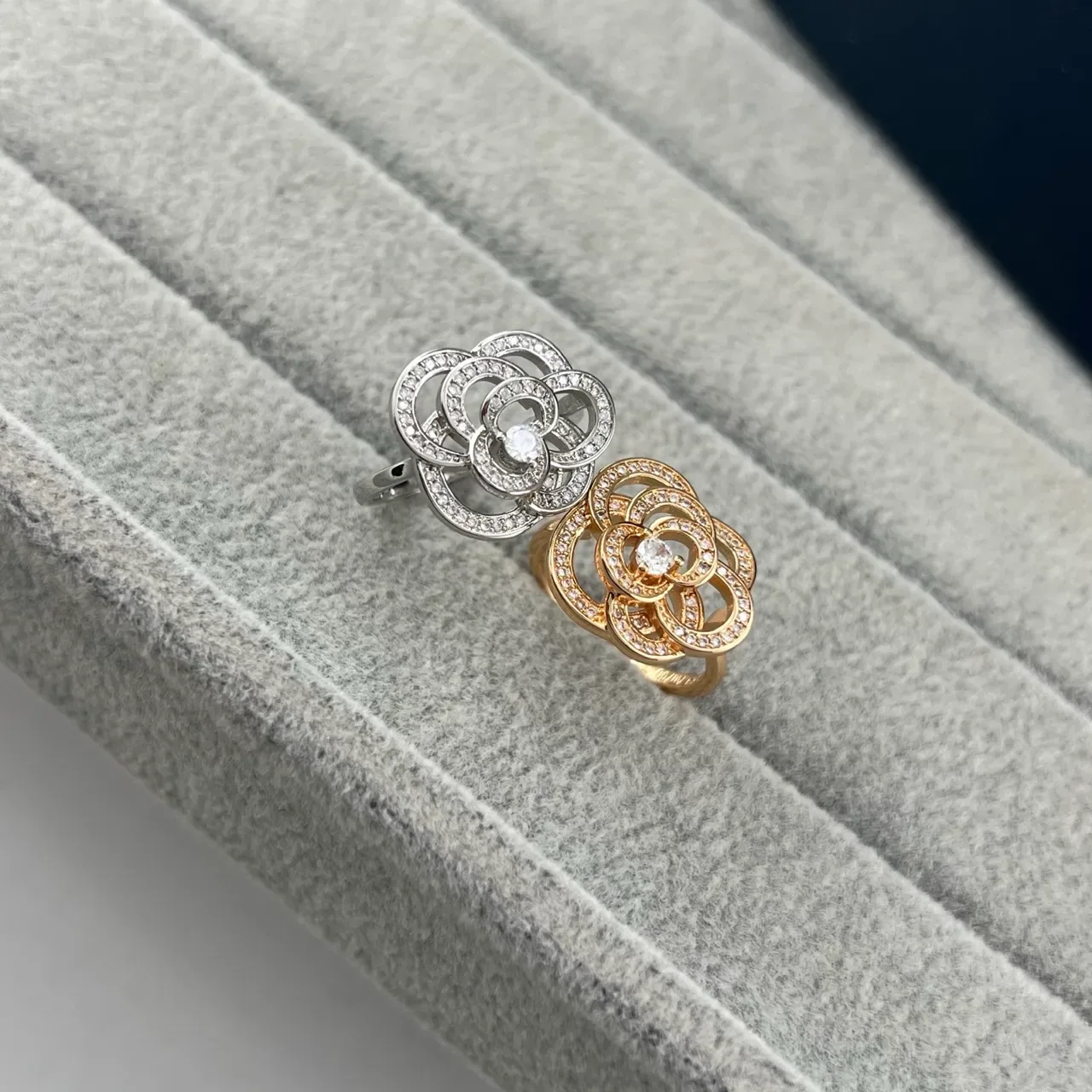 Silver Gold Floral Motif Pavé-Set Stones Ring 4
