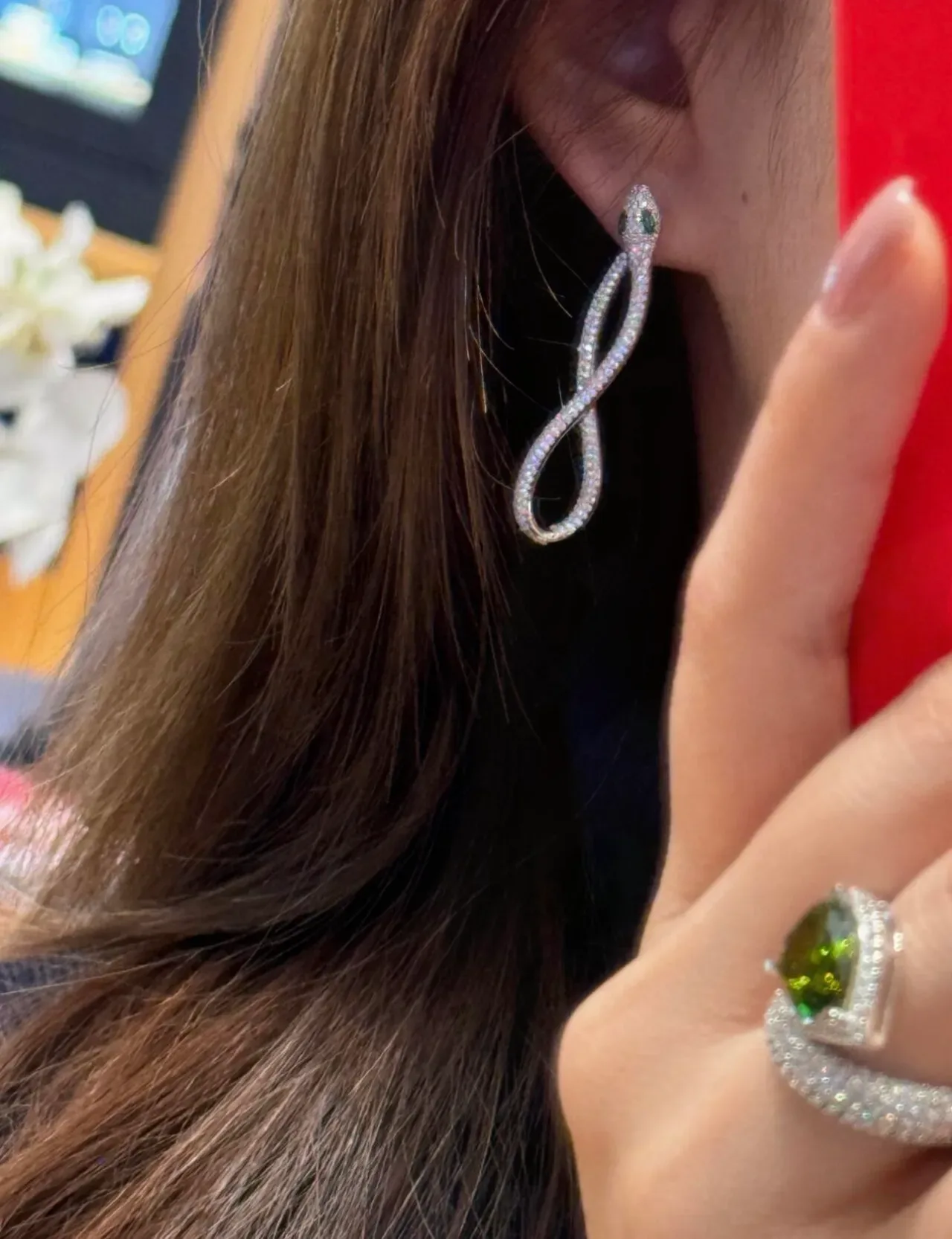 Silver Green Infinity-Loop Silhouette Pavé-Set Clear Stones Earrings 3