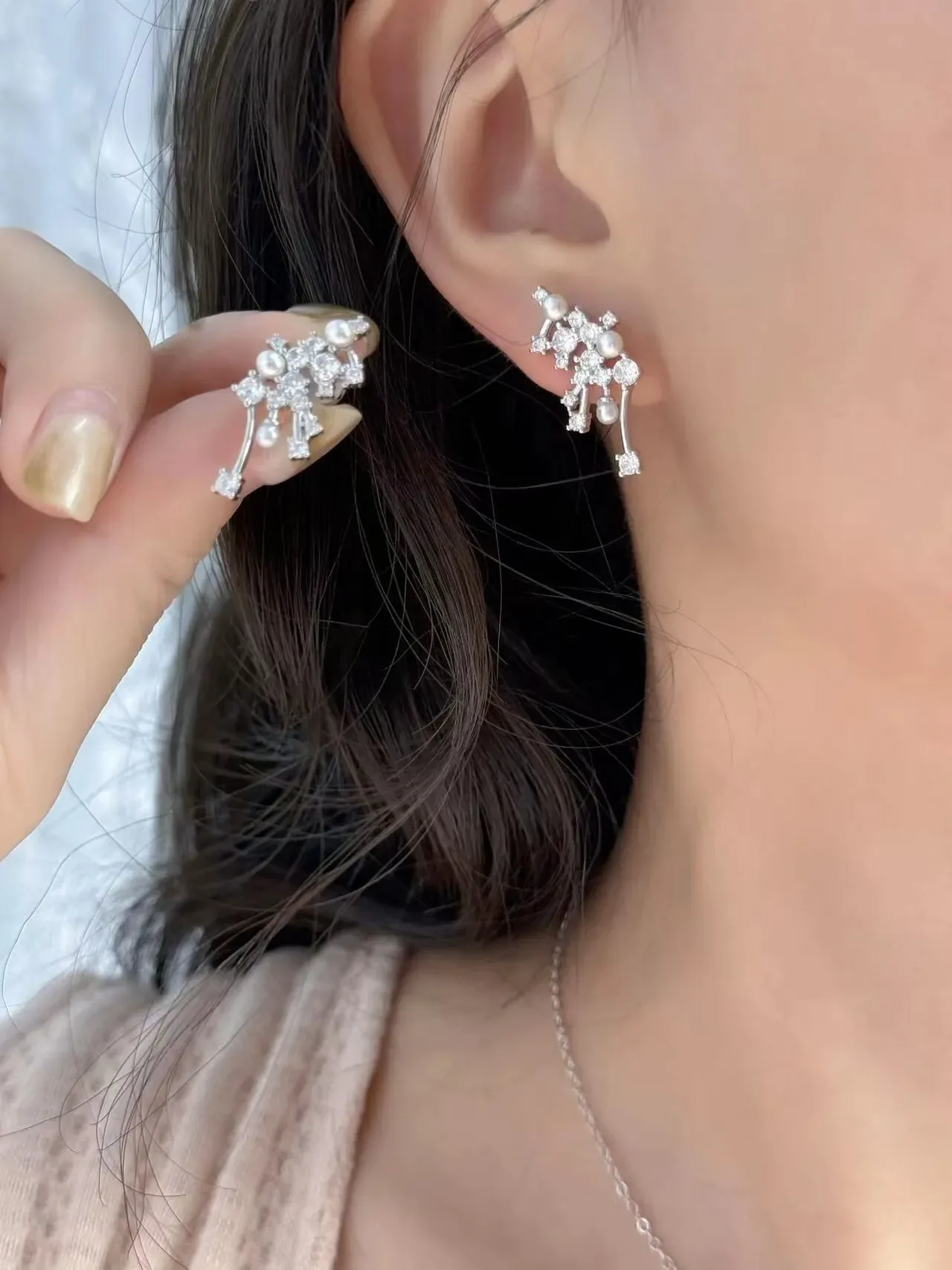 Silver White Chain Pearl And Crystal Cluster Earrings 2