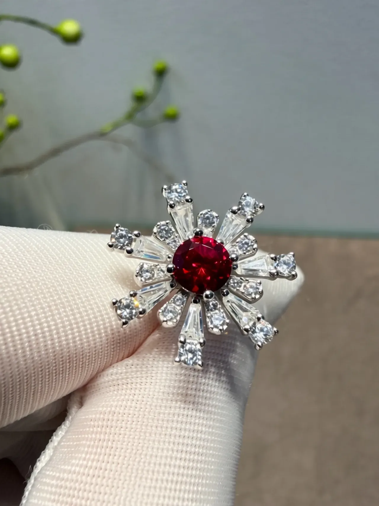 Snowflake-Style Red Gemstone and Diamond Brooch 3