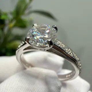 Solitaire Four-Prong Setting Split Shank Pavé Ring