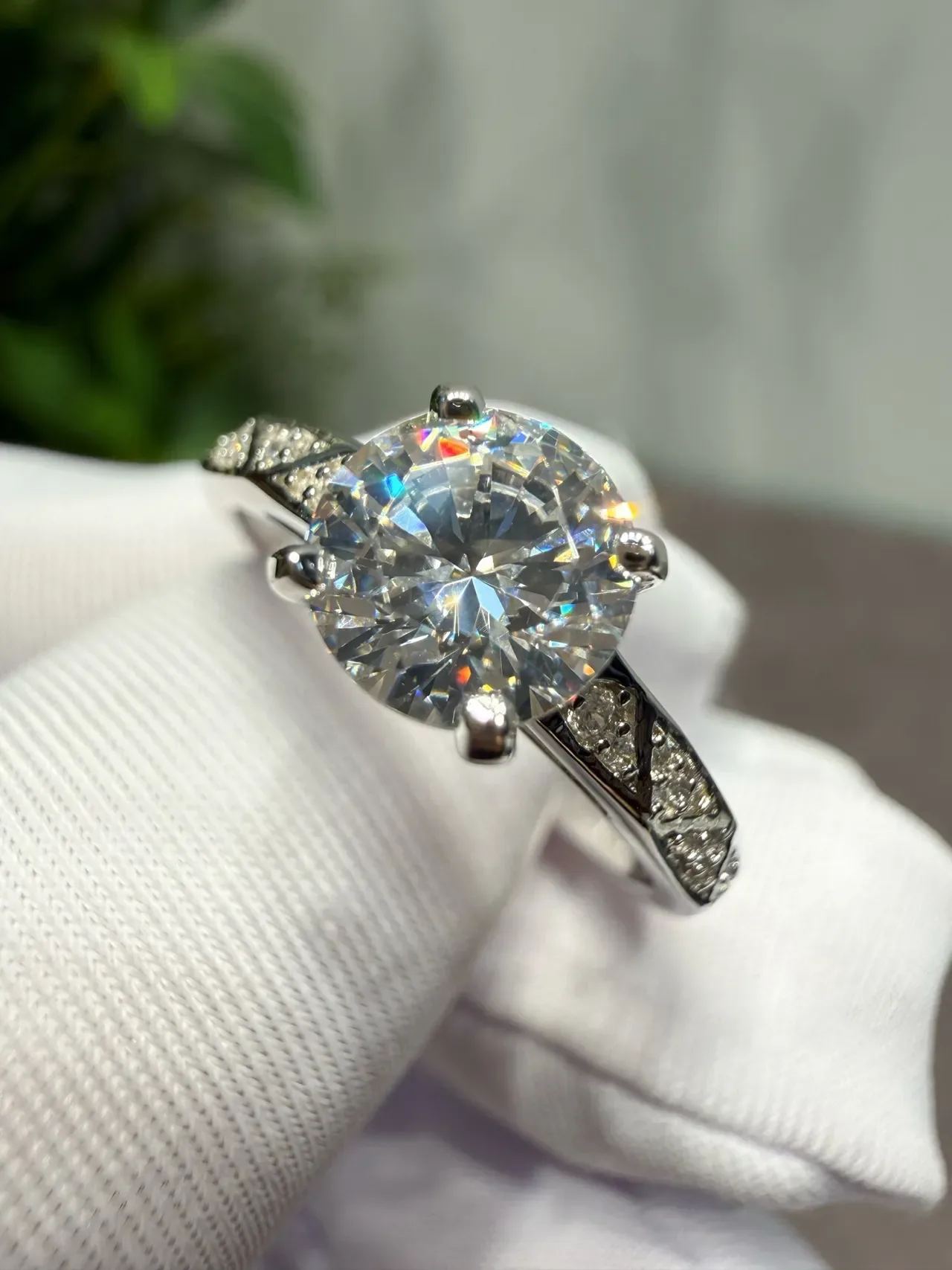 Solitaire Four-Prong Setting Split Shank Pavé Ring 4