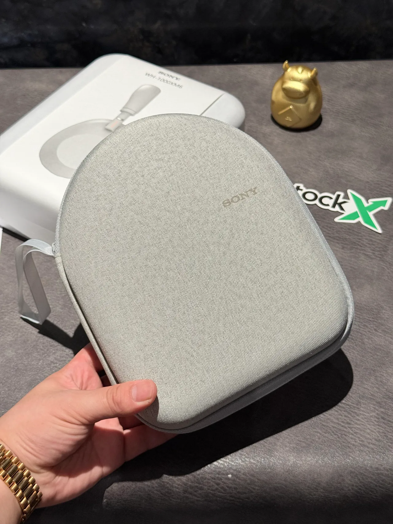 Sony WH-1000XM6 Light Gray Over-Ear Headphones 4