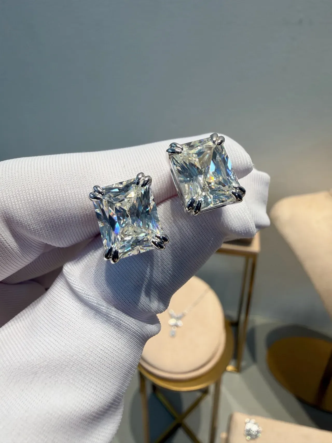 Square-Cut Prong-Set Clear Crystal Stud Earrings 3