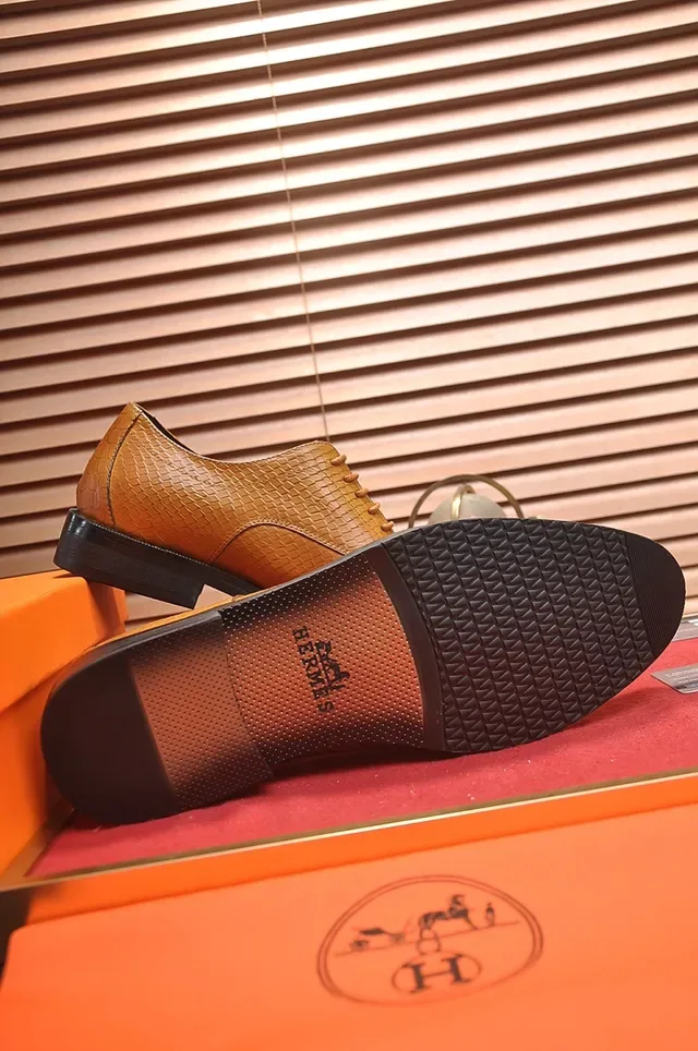Tan Snake-Embossed Cap-Toe Oxford Shoes 3