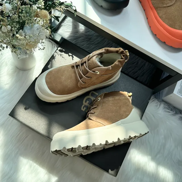 Botas de tobillo de ante color tan con cordones y plataforma chunky 7
