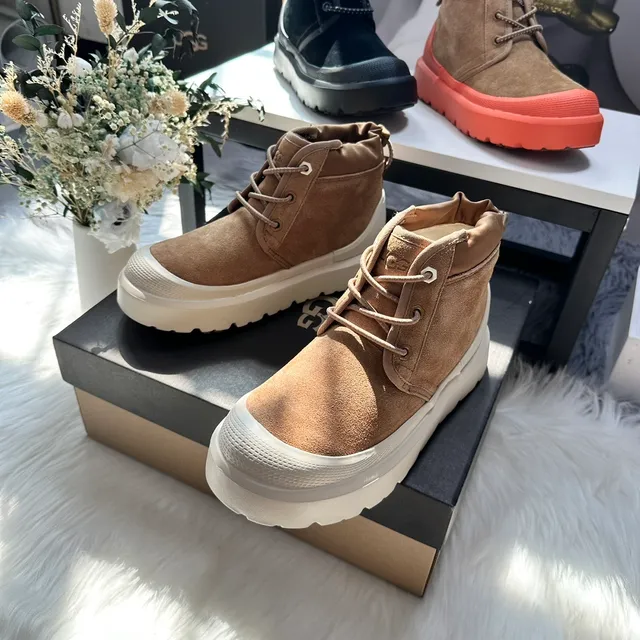 Botas de tobillo de ante color tan con cordones y plataforma chunky 8